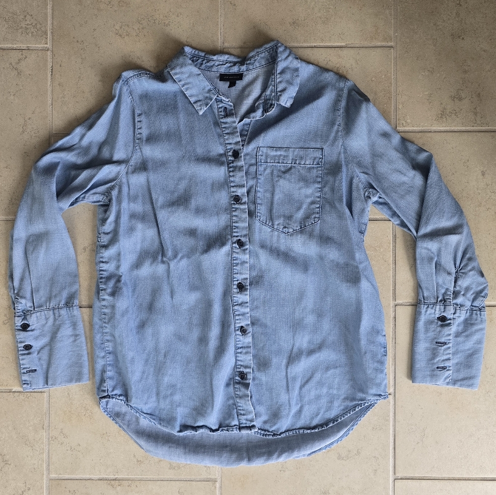 Women's Denim Chambray Button Down Shirt